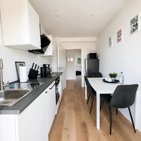 Workerslodge Fuer 5 Gaeste Mit Stellplatz & Balkon Appartement *